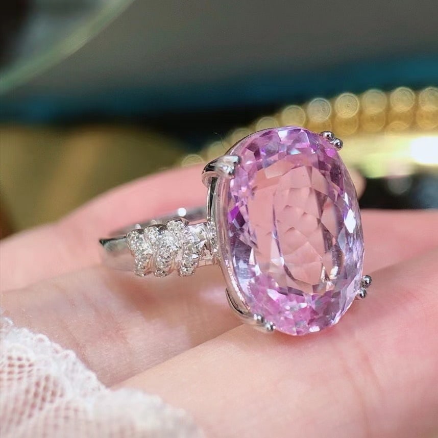 14k Gold 9.2 Ct Natural Kunzite & Diamond Ring - 2