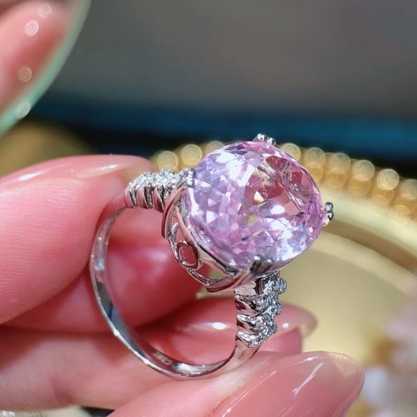 14k Gold 9.2 Ct Natural Kunzite & Diamond Ring - 4
