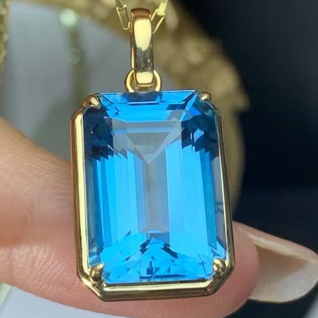 14k Gold 21.35 Ct Natural Topaz Pendant( Without Chain ) - 4