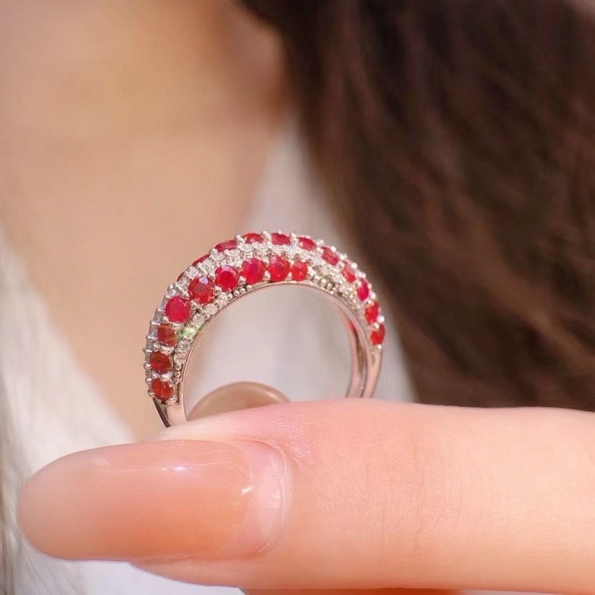 14k Gold 2.5 Ct Vivid Red Natural Ruby & Diamond Ring - 2