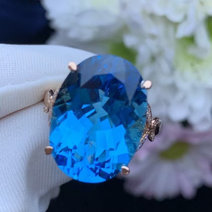 14k Gold 14.86 Ct Natural Topaz & Diamond Ring - 6