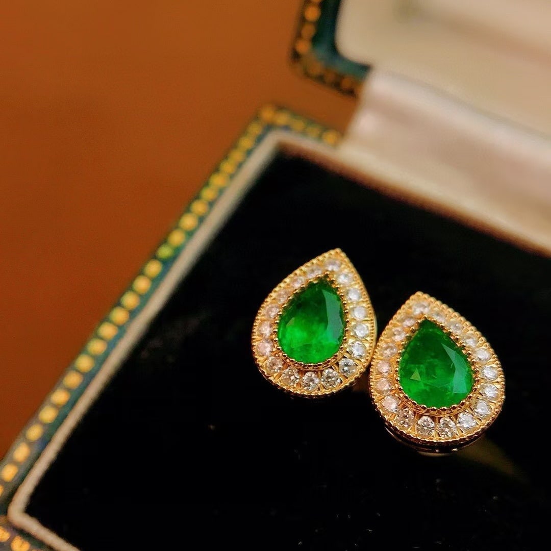 14k Gold 0.74 Ctw Vivid Green Natural Emerald & Diamond Earrings - 3
