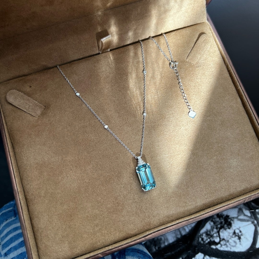 14k Gold 5.59 Ctw Natural Aquamarine & Diamond Necklace - 2