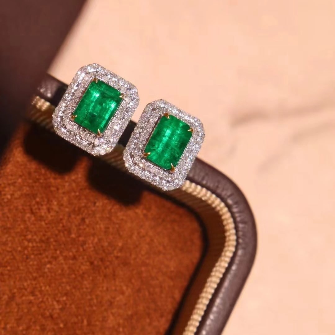 14k Gold 2 Ct Vivid Green Natural Emerald & Diamond Earrings - 3