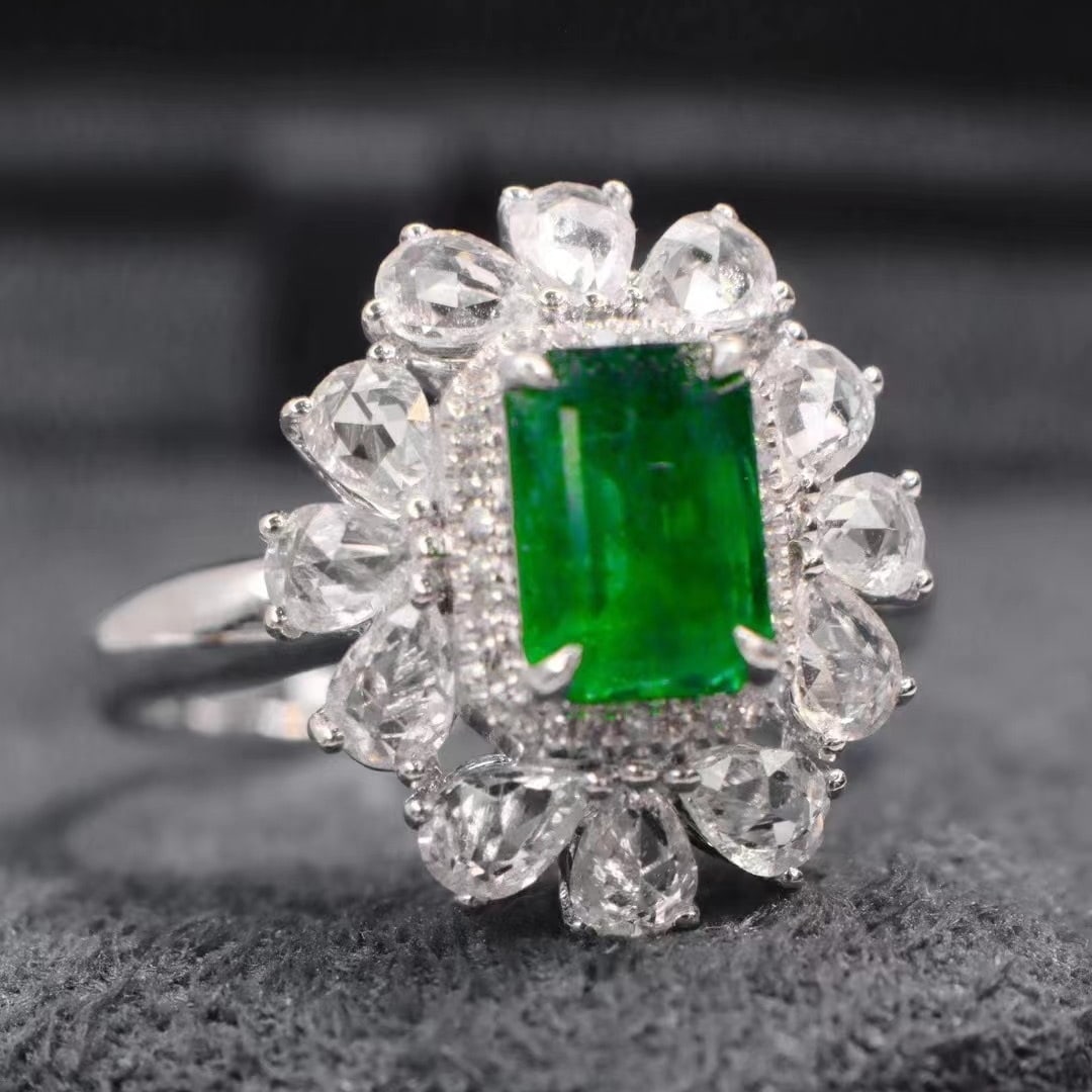 14k Gold 1.10 Ct Vivid Green Natural Emerald & Sapphire & Diamond Ring - 2
