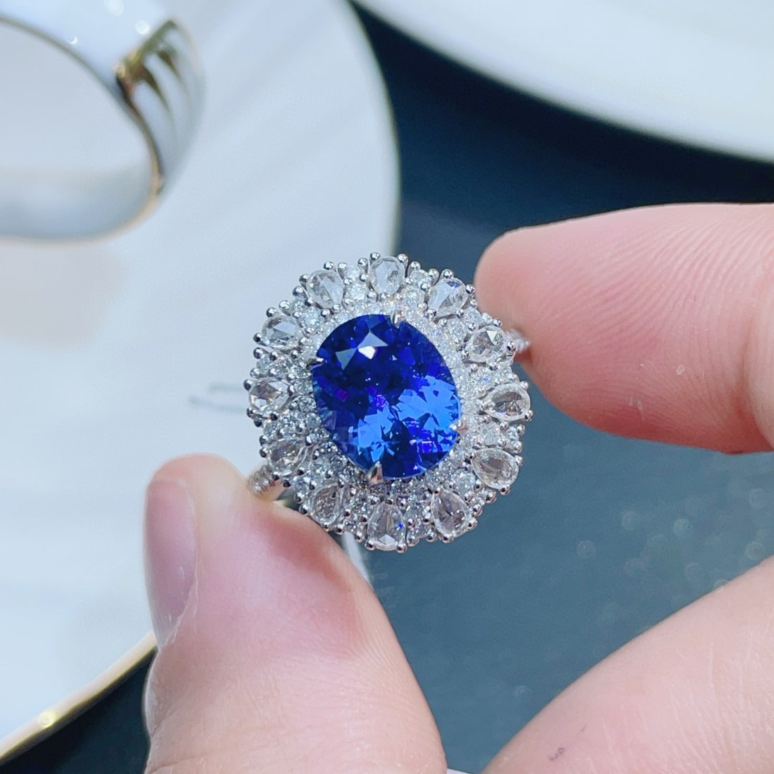 14k Gold 4.18 Ctw Natural Tanzanite & Diamond Ring - 2