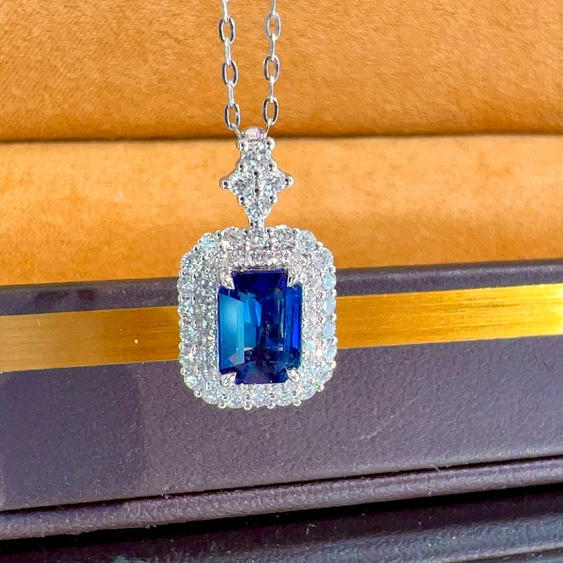 14k Gold 1.75 Ctw Natural Sapphire & Diamond Pendant( Without Chain ): Ref:230936030 // gold content:14k gold // main gemstone:sapphire // shape:octagonal // carat weight:1. 30ct // color:royal blue // treatment:natural // // adjacent gemstone 2 : diamond //