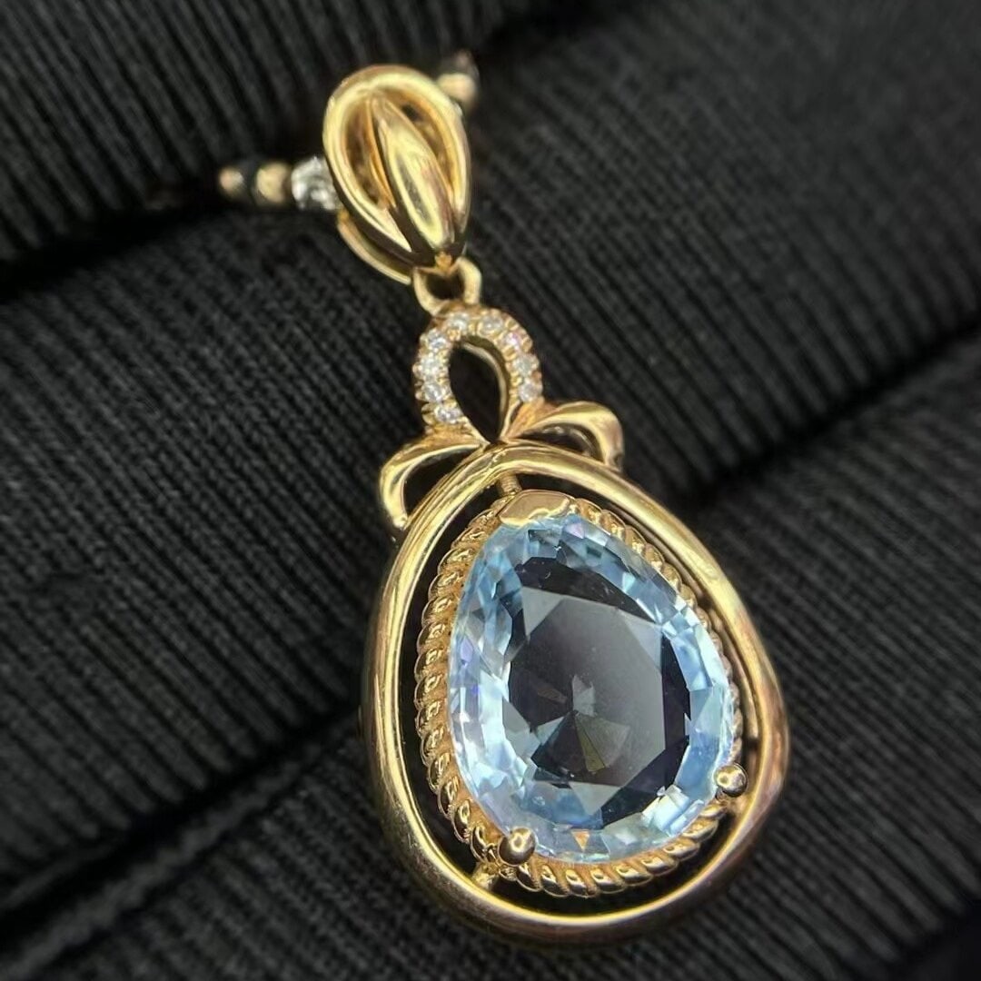 14k Gold 2.00 Ct Natural Aquamarine & Diamond Pendant( Without Chain ): Ref:230936063 // gold content:14k gold // main gemstone:aquamarine // shape:pear // carat weight:2. 00ct // color:blue // treatment:natural // // adjacent gemstone 2 : diamond // number of