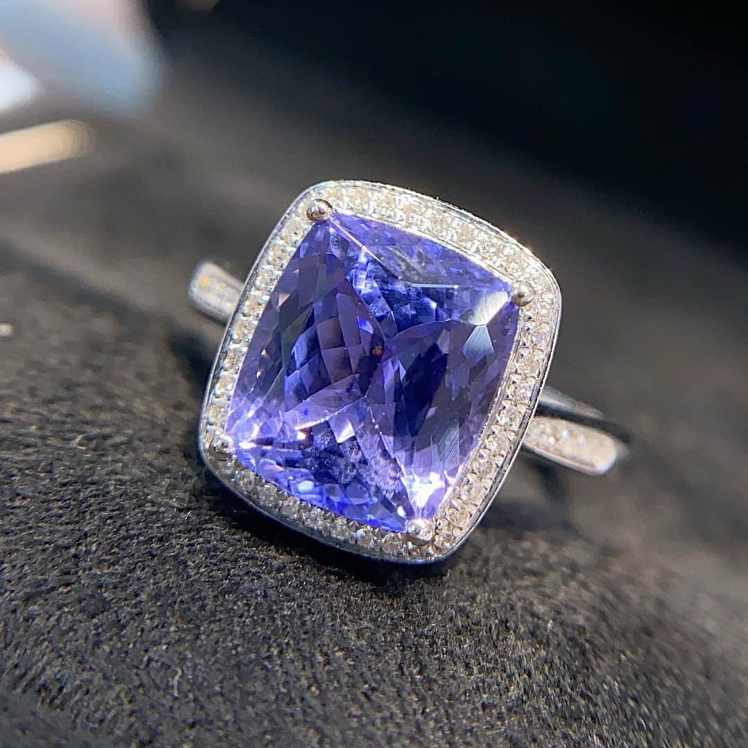 14k Gold 3.64 Ctw Natural Tanzanite & Diamond Ring - 3