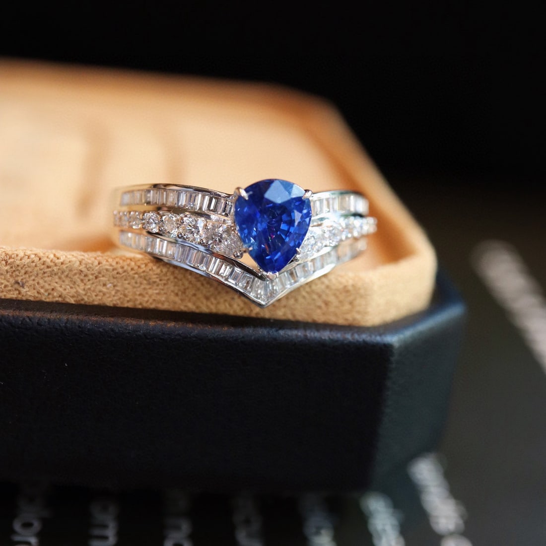 14k Gold 1.84 Ctw Natural Sapphire & Diamond Ring - 4