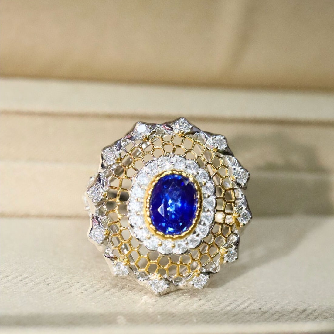 14k Gold 1.64 Ctw Vivid Blue Natural Sapphire & Lab Grown Diamond Ring: Ref:230936097 // gold content:14k gold // ring size:7. 25us // // main gemstone:sapphire // shape:oval // carat weight:1. 03ct // color:vivid blue // treatment:natural // // adjacent gemstone 2 :
