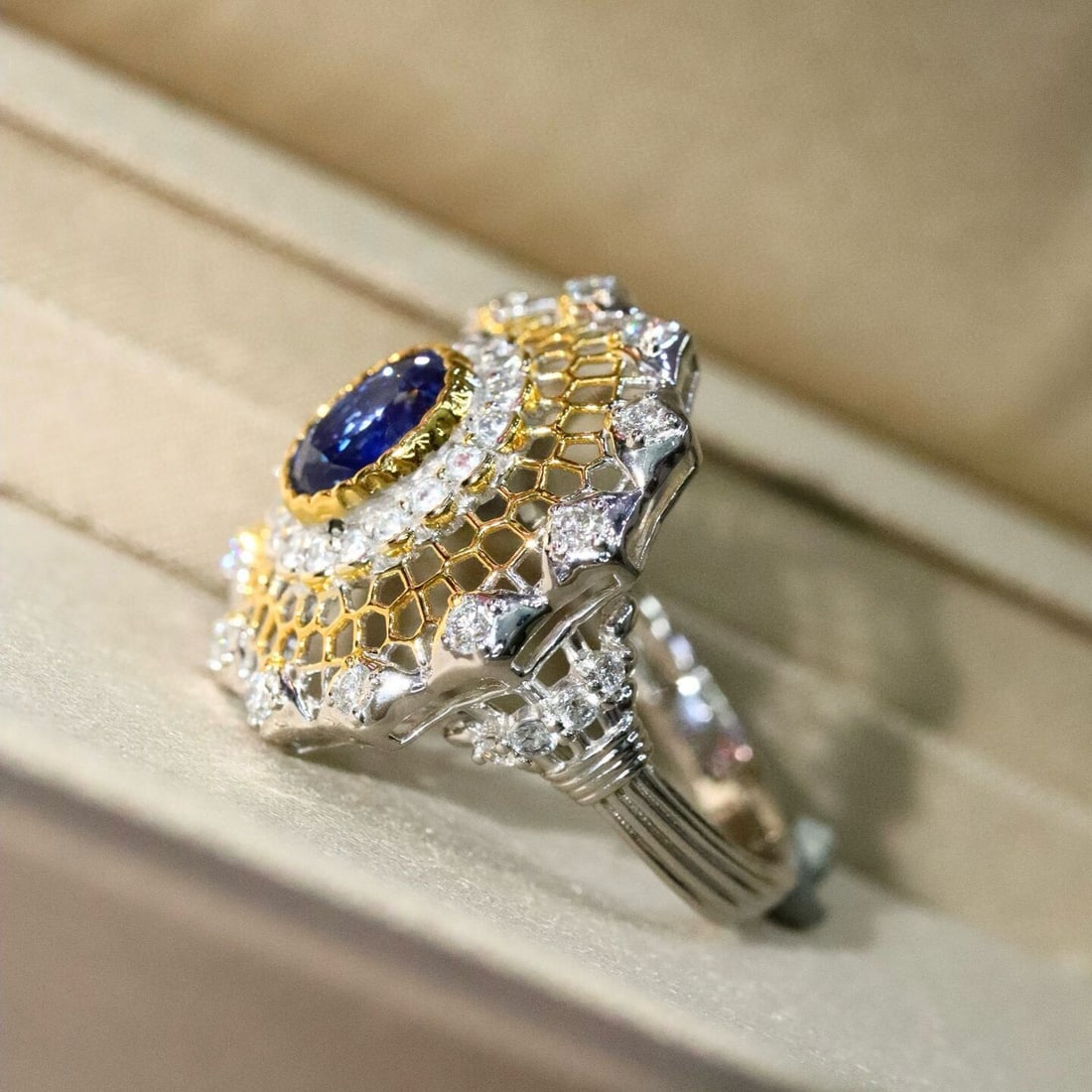 14k Gold 1.64 Ctw Vivid Blue Natural Sapphire & Lab Grown Diamond Ring - 2