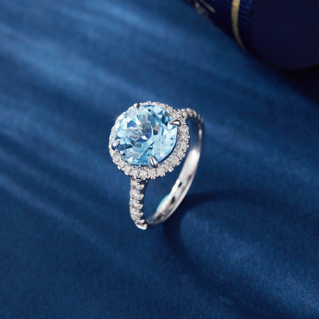 14k Gold 3.36 Ct Natural Aquamarine & Diamond Ring - 2