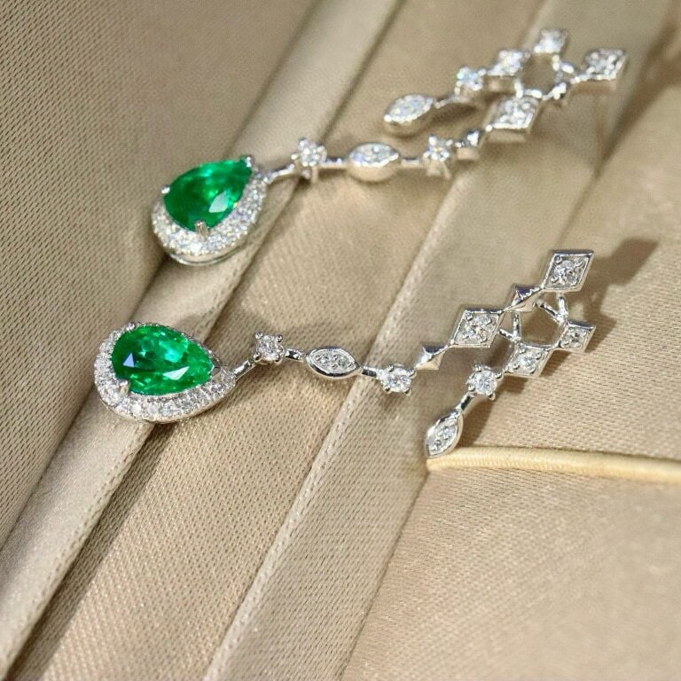 14k Gold 1.12 Ctw Vivid Green Natural Emerald & Diamond Earrings - 2