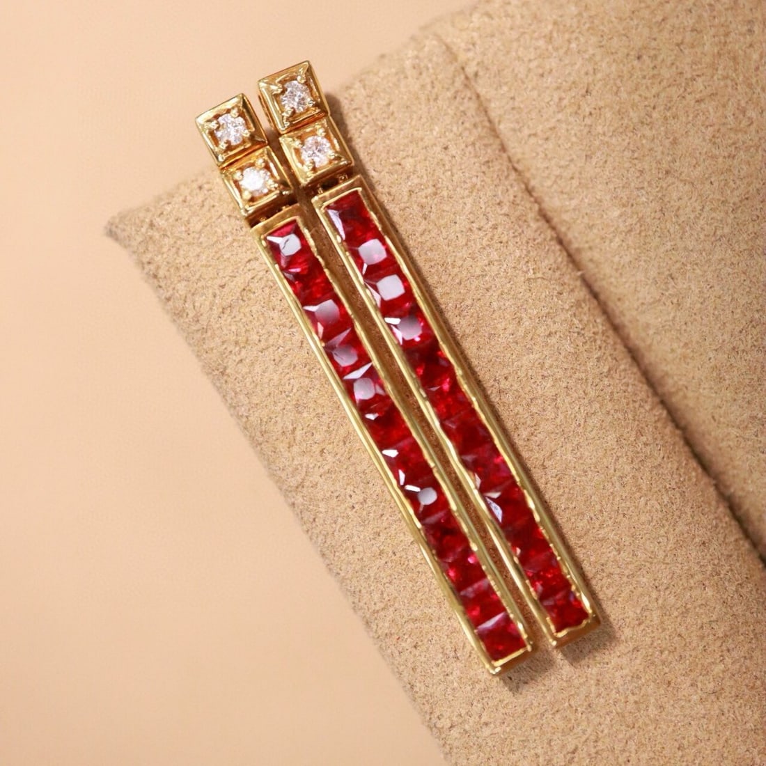 14k Gold 1.60 Ctw Natural Ruby & Diamond Earrings: Ref:230936134 // gold content:14k gold // main gemstone:ruby // shape:princess // carat weight:1. 52ct // color:pigeonblood red // treatment:natural // // adjacent gemstone 2 : diamond //