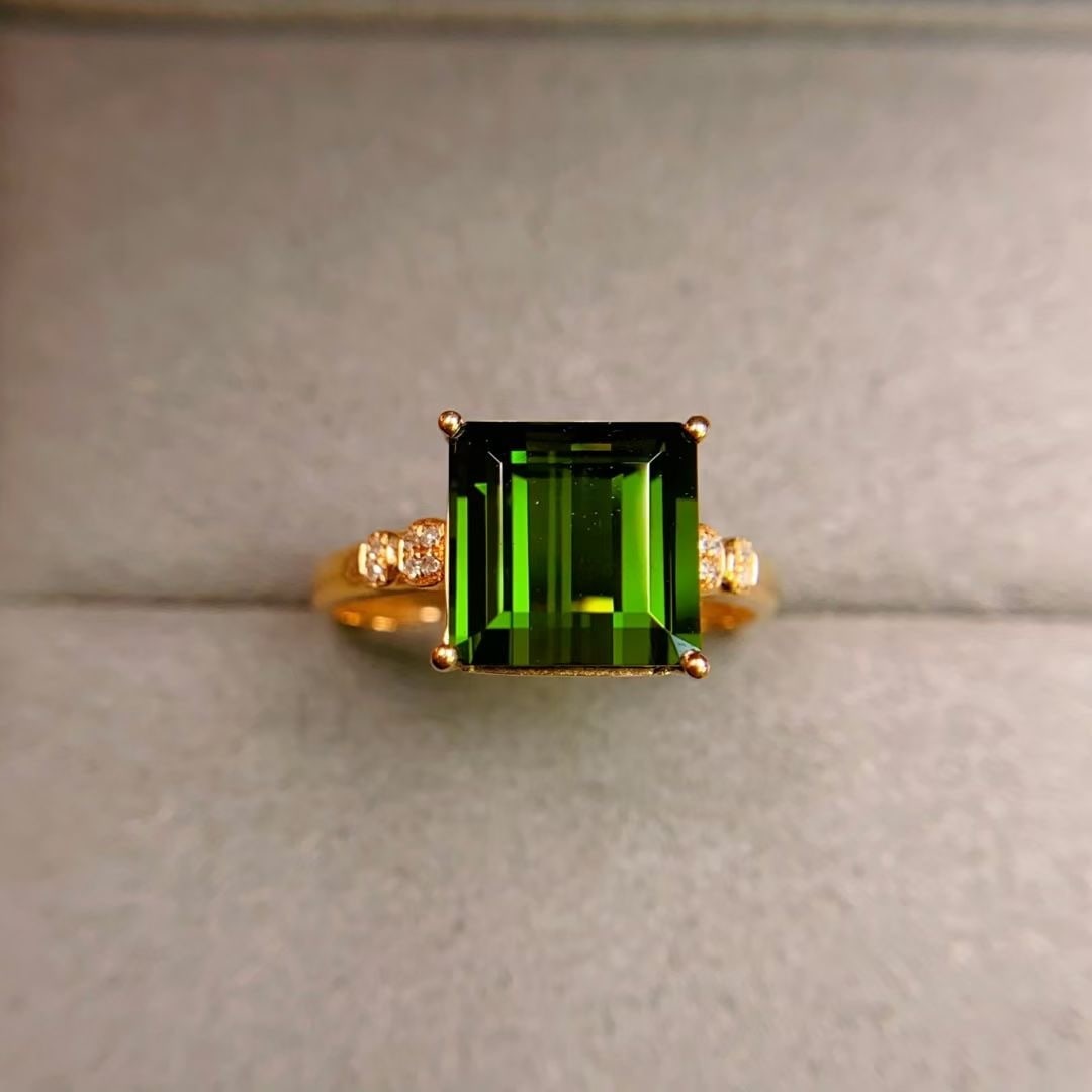 14k Gold 3.5 Ct Natural Tourmaline & Diamond Ring: Ref:230936138 // gold content:14k gold // ring size:7. 25us // // main gemstone:tourmaline // shape:octagonal // carat weight:3. 5ct // color:green // treatment:natural // // adjacent gemstone 2 :
