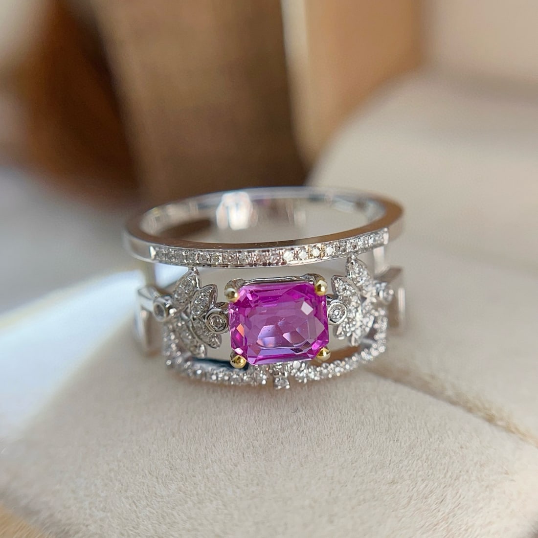 14k Gold 1.10 Ct Natural Sapphire & Diamond Ring: Ref:230936143 // gold content:14k gold // ring size:7. 25us // // main gemstone:sapphire // shape:octagonal // carat weight:1. 10ct // color:pink // treatment:natural // // adjacent gemstone 2 :