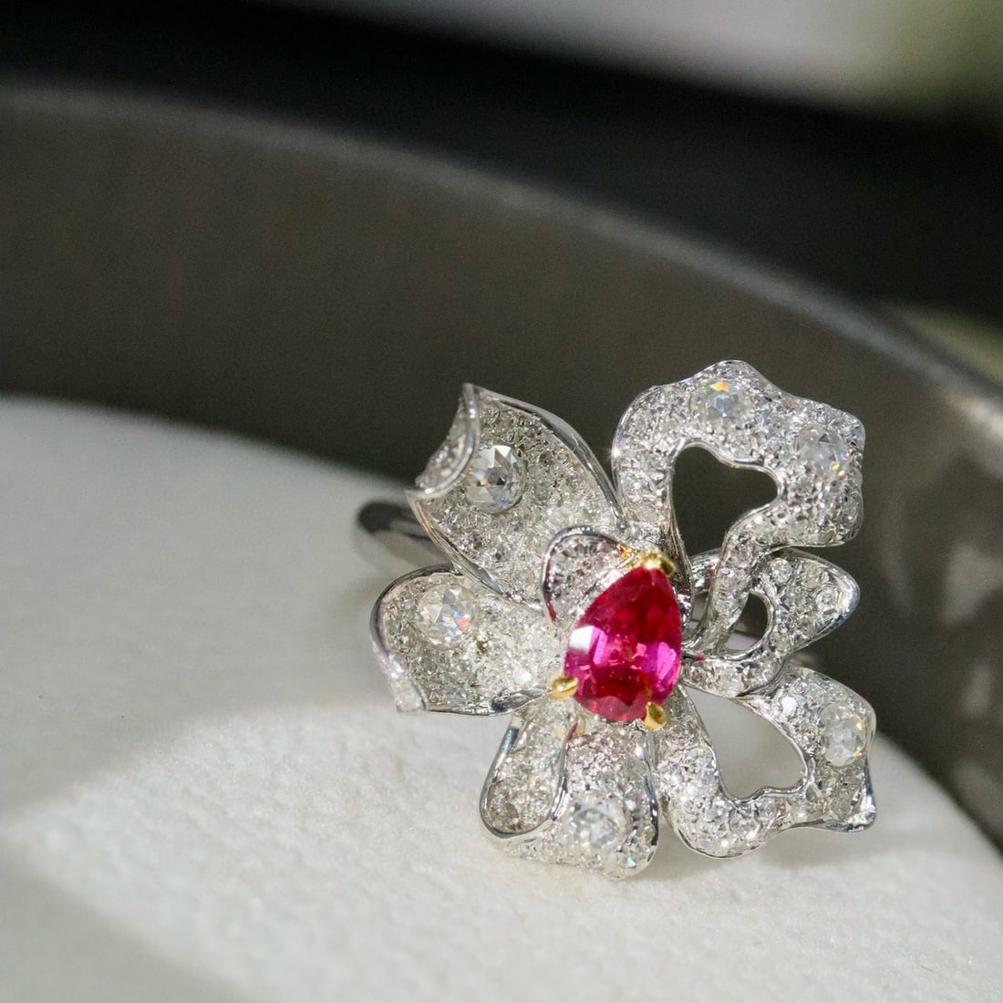 14k Gold 1.07 Ctw Natural Ruby & Diamond Ring: Ref:230936144 // gold content:14k gold // ring size:7. 25us // // main gemstone:ruby // shape:pear // carat weight:0. 63ct // color:red // treatment:natural // // adjacent gemstone 2 : diamond //