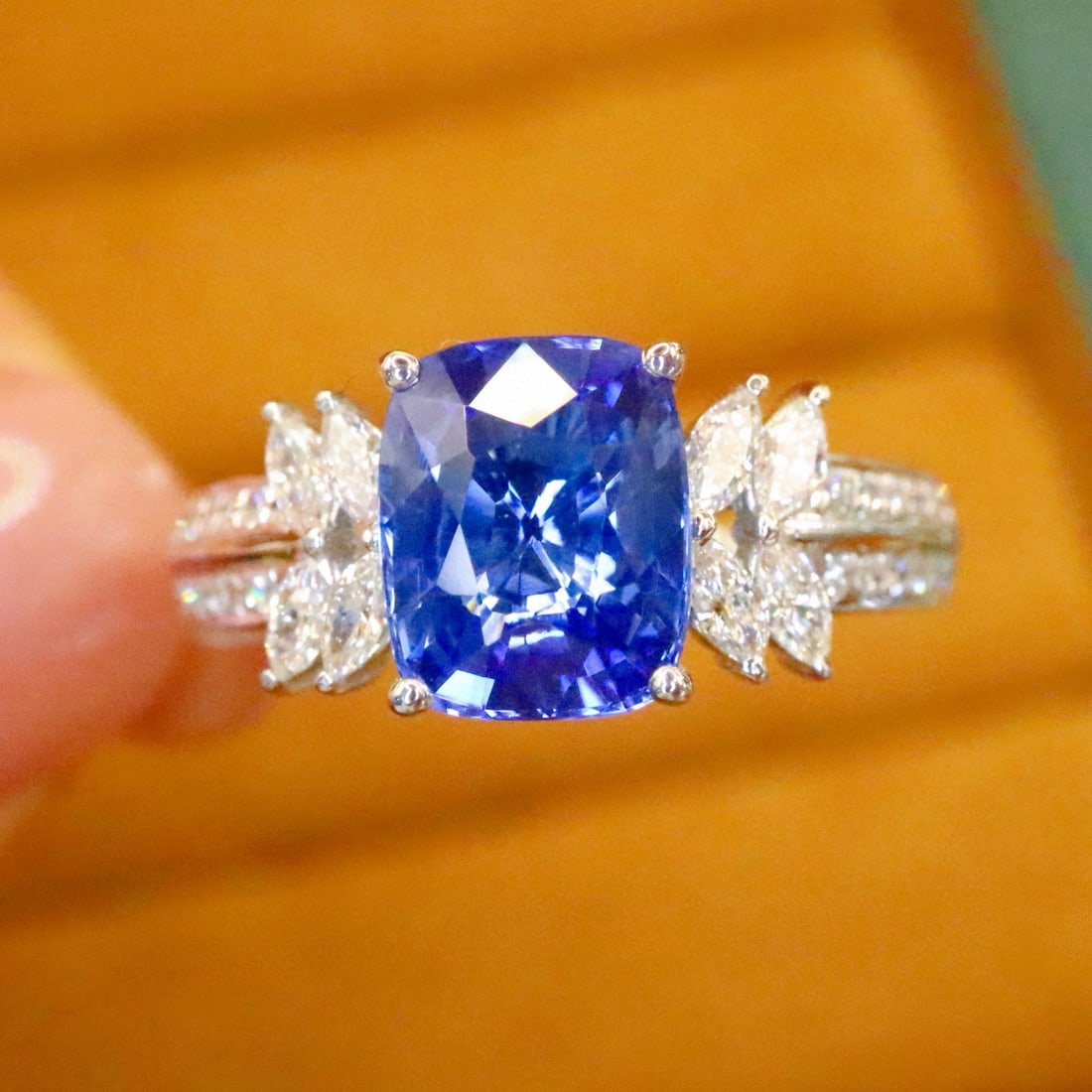 14k Gold 2.39 Ctw Natural Sapphire & Diamond Ring: Ref:230936148 // gold content:14k gold // ring size:7. 25us // // main gemstone:sapphire // shape:cushion // carat weight:2. 05ct // color:cornflower blue // treatment:natural // // adjacent