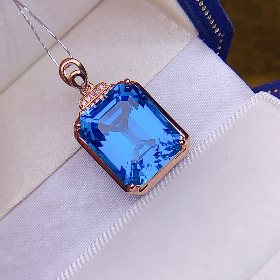 14k Gold 10.98 Ctw Natural Topaz & Diamond Pendant( Without Chain ) - 3