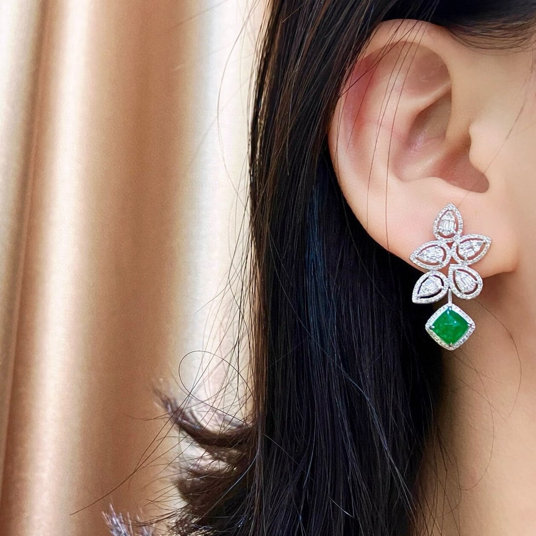 14k Gold 2.78 Ctw Vivid Green Natural Emerald & Diamond Earrings - 5