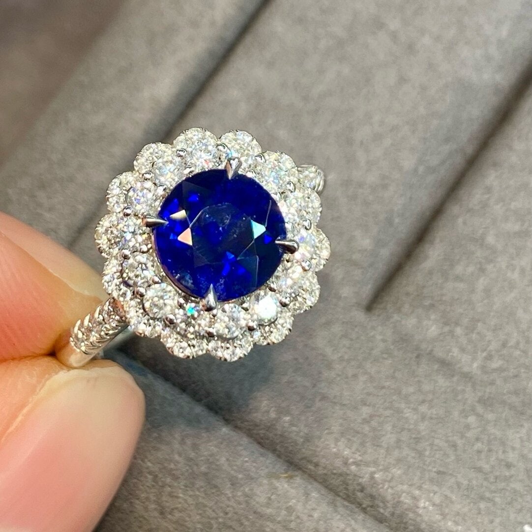 14k Gold 2.97 Ctw Vivid Blue Natural Sapphire & Diamond Ring - 3