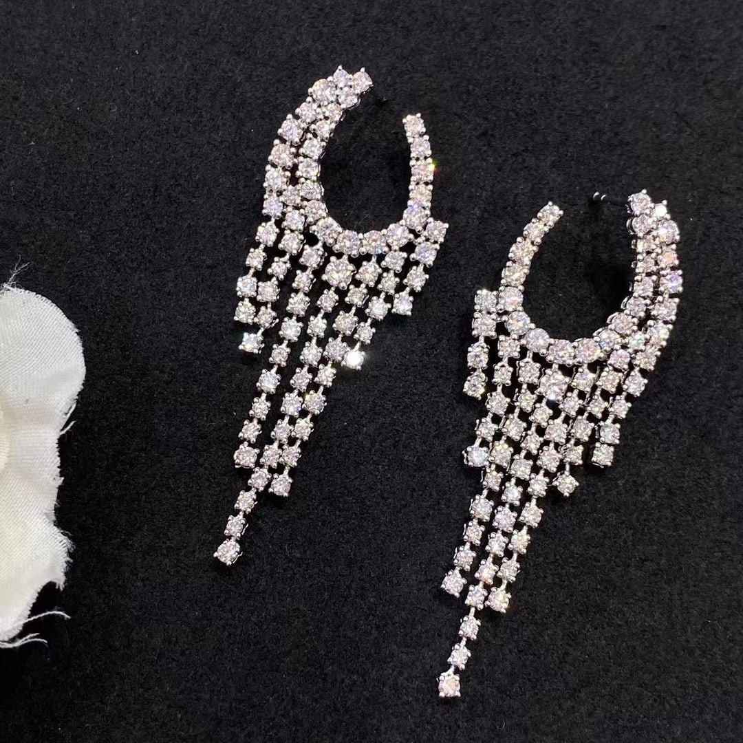 14k Gold 4.36 Ct Natural H Diamond Earrings: Ref:230936161 // gold content:14k gold // main gemstone:diamond // shape:round // carat weight:4. 36ct // clarity grade:vs-si // color:h // treatment:natural // cut grade:g // Condition: NewLow