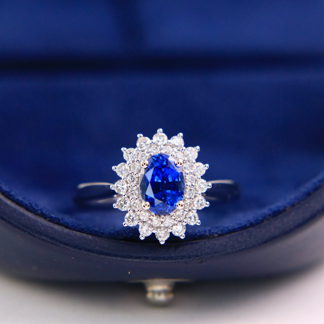 14k Gold 1.60 Ctw Natural Sapphire & Diamond Ring: Ref:230936163 // gold content:14k gold // ring size:7. 25us // // main gemstone:sapphire // shape:oval // carat weight:1. 18ct // color:royal blue // treatment:natural // // adjacent gemstone 2 :