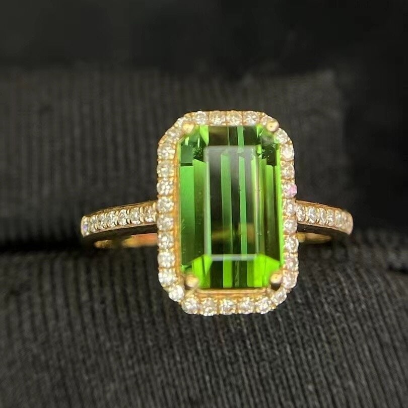 14k Gold 3.86 Ct Natural Tourmaline & Diamond Ring: Ref:230936167 // gold content:14k gold // ring size:7. 25us // // main gemstone:tourmaline // shape:octagonal // carat weight:3. 86ct // color:green // treatment:natural // // adjacent gemstone 2 : di