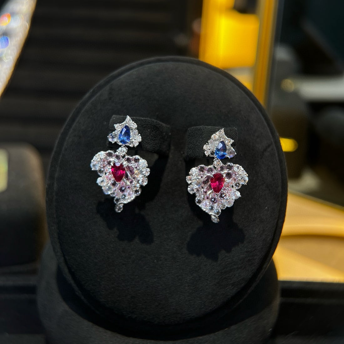 14k Gold 3.93 Ctw Natural Ruby & Sapphire Earrings: Ref:230936181 // gold content:14k gold // main gemstone:ruby // shape:pear // carat weight:0. 89ct // color:red // treatment:natural // // adjacent gemstone 2 : sapphire // shape:multiply // carat