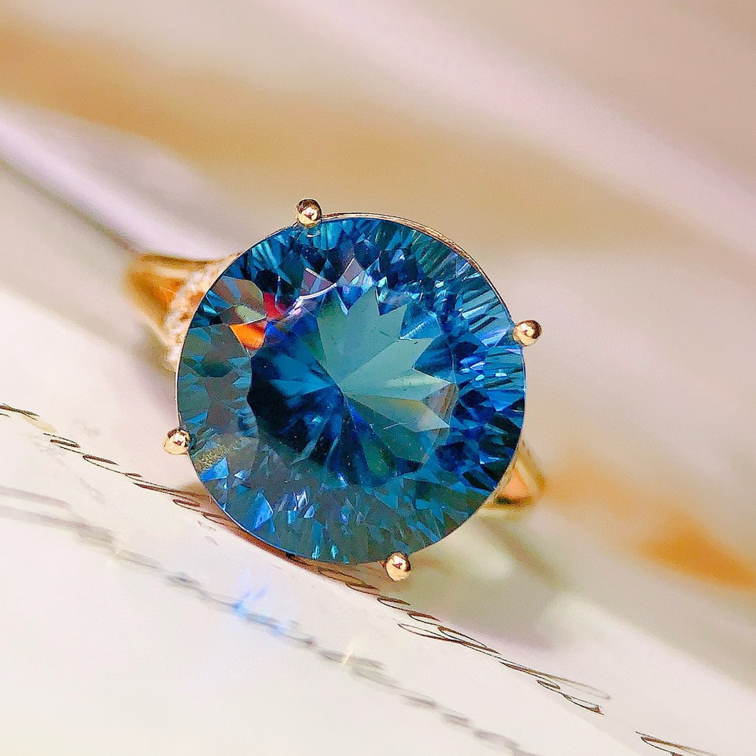 14k Gold 9.3 Ct Natural Topaz & Diamond Ring - 4