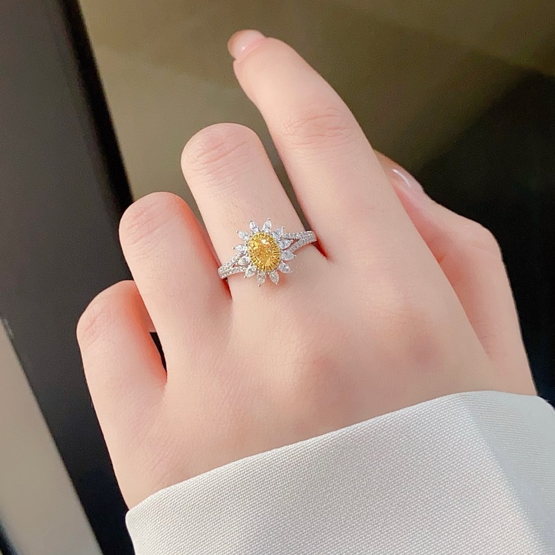 14k Gold 0.79 Ctw Natural Yellow Diamond & Diamond Ring - 3