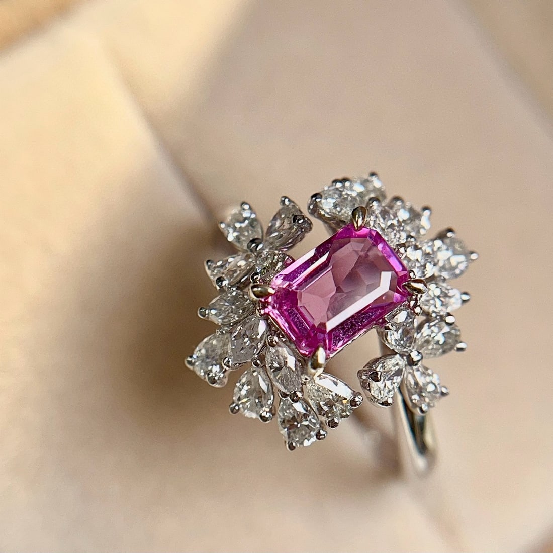 14k Gold 1.00 Ct Natural Padparadscha Sapphire & Diamond Ring - 2