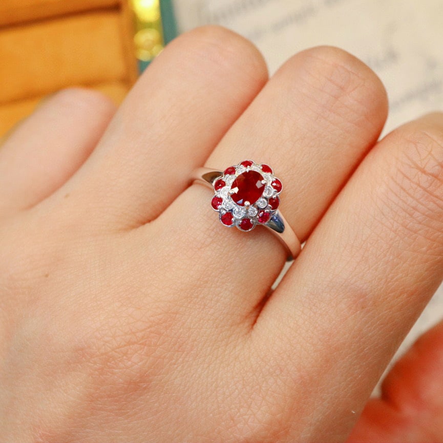 14k Gold 0.81 Ctw Natural Ruby & Diamond Ring - 5