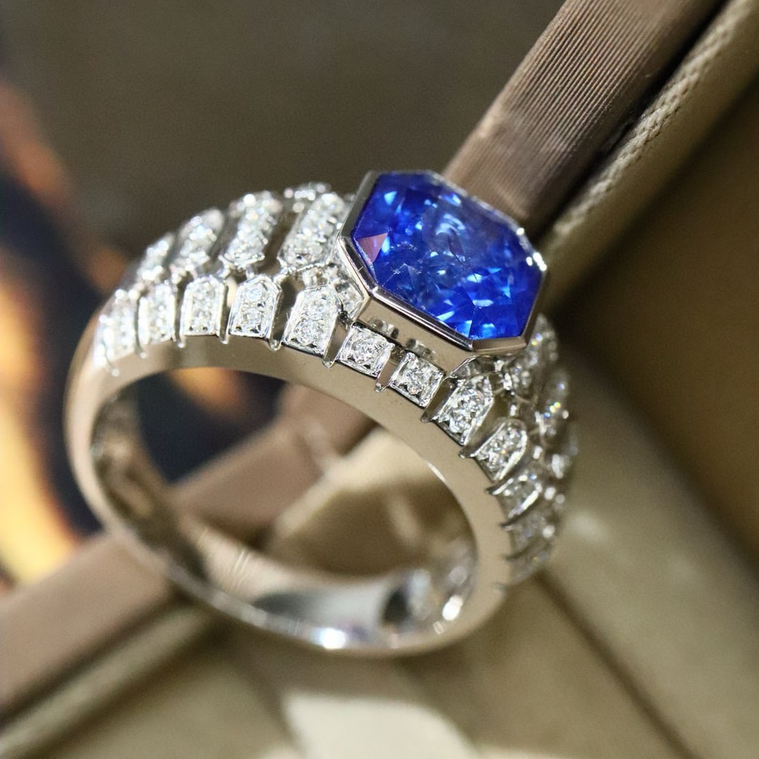 14k Gold 2.95 Ctw Natural Sapphire & Diamond Ring - 2