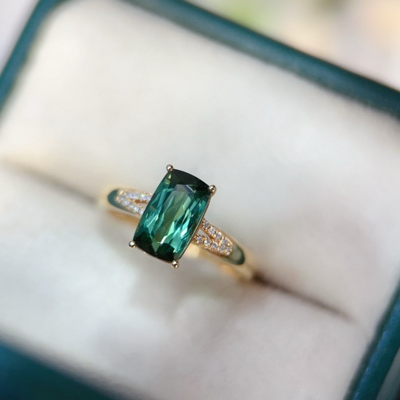 14k Gold 1.90 Ctw Natural Tourmaline & Diamond Ring: Ref:230936286 // gold content:14k gold // ring size:7. 25us // // main gemstone:tourmaline // shape:cushion // carat weight:1. 85ct // color:green // treatment:natural // // adjacent gemstone 2 :