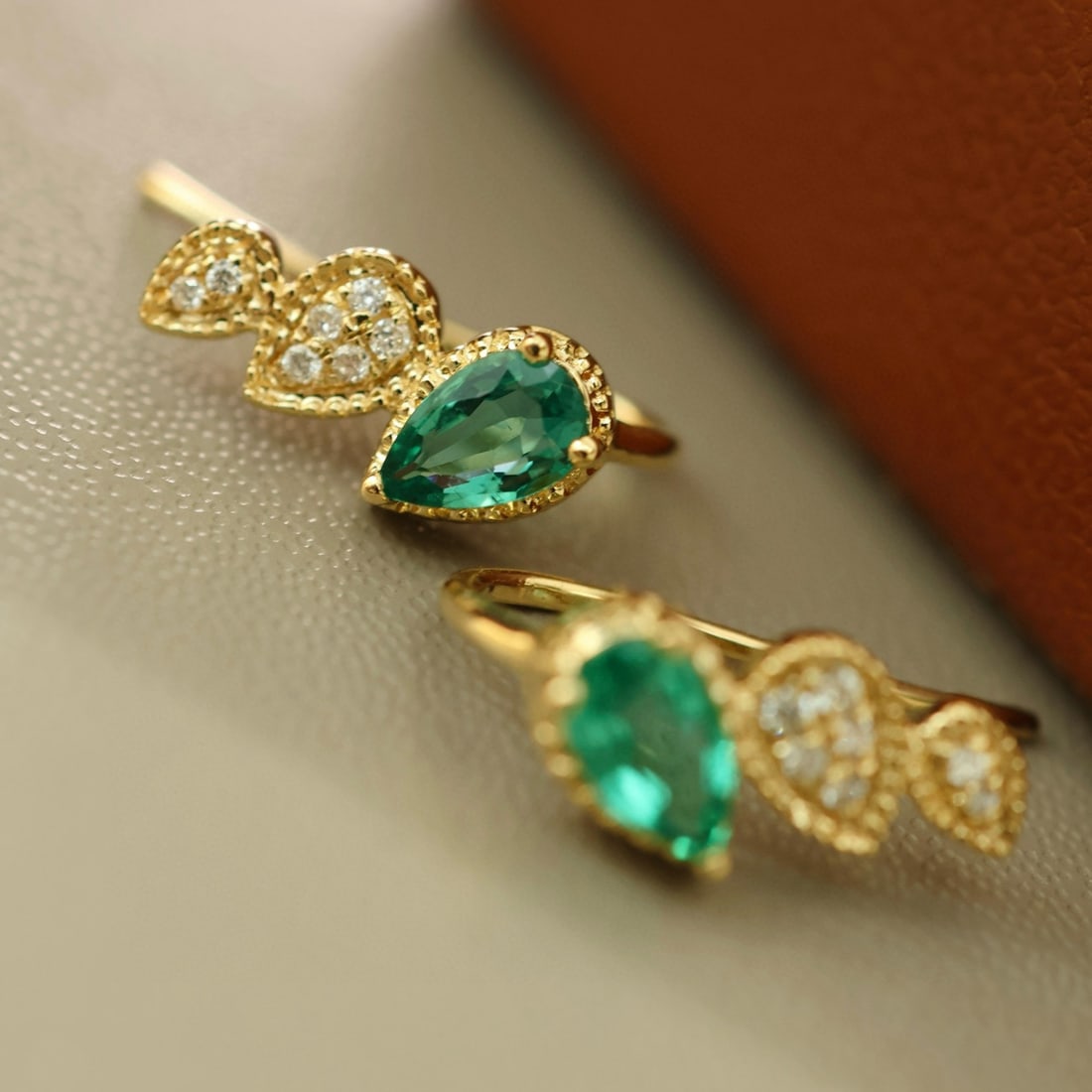 14k Gold 0.5 Ct Natural Emerald & Diamond Earrings - 2