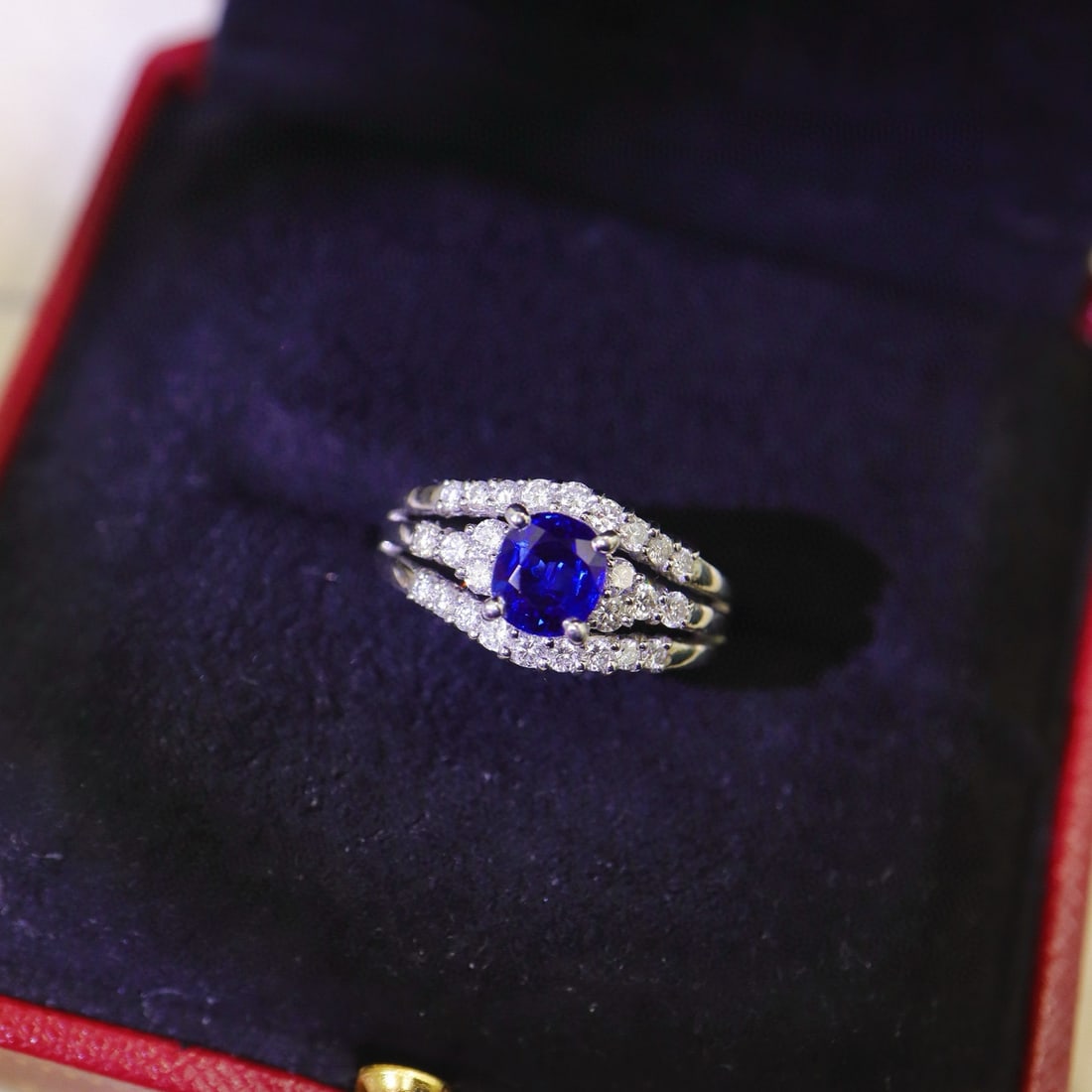 14k Gold 1.67 Ctw Natural Sapphire & Diamond Ring (1 of 8)