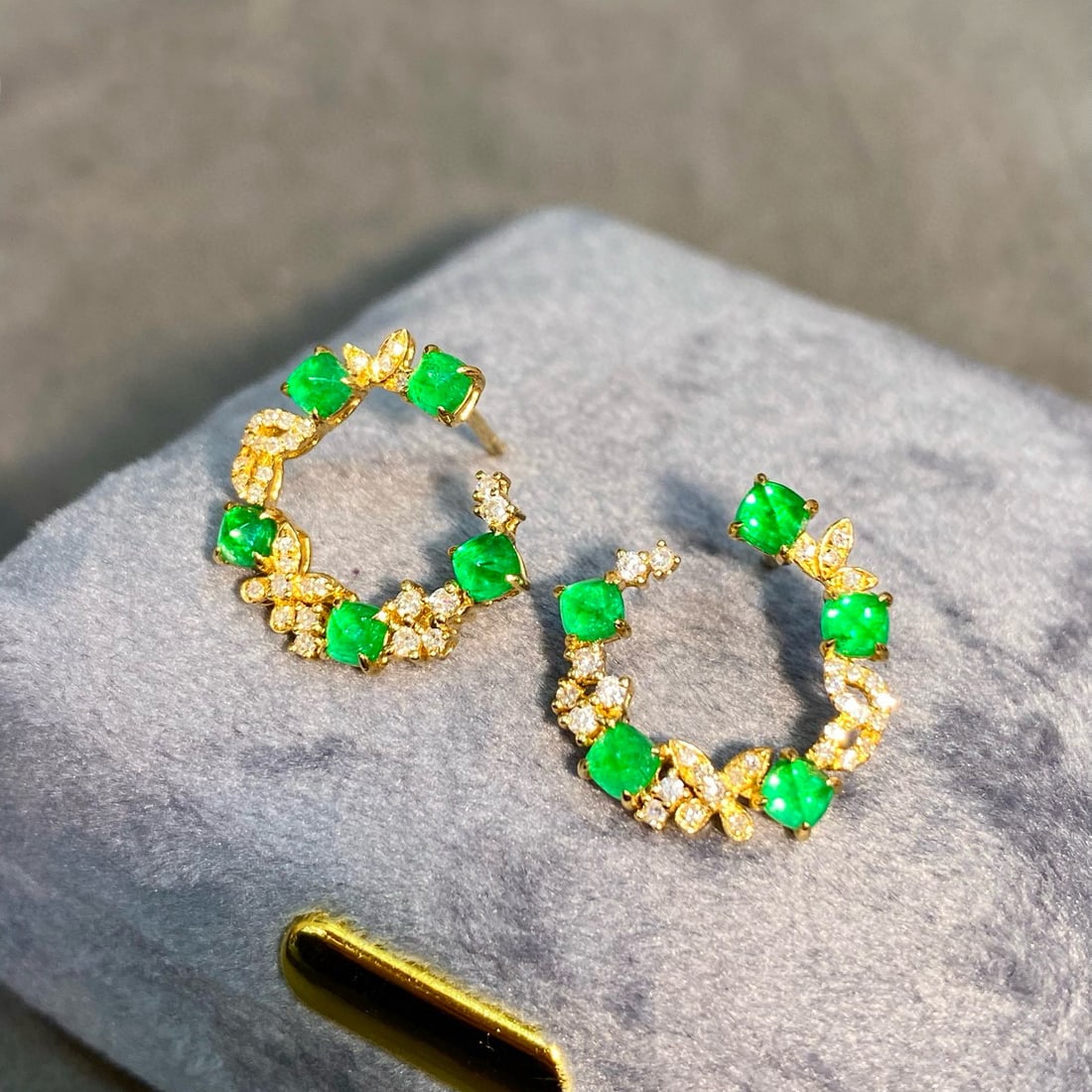 14k Gold 1.46 Ctw Vivid Green Natural Emerald & Diamond Earrings - 2