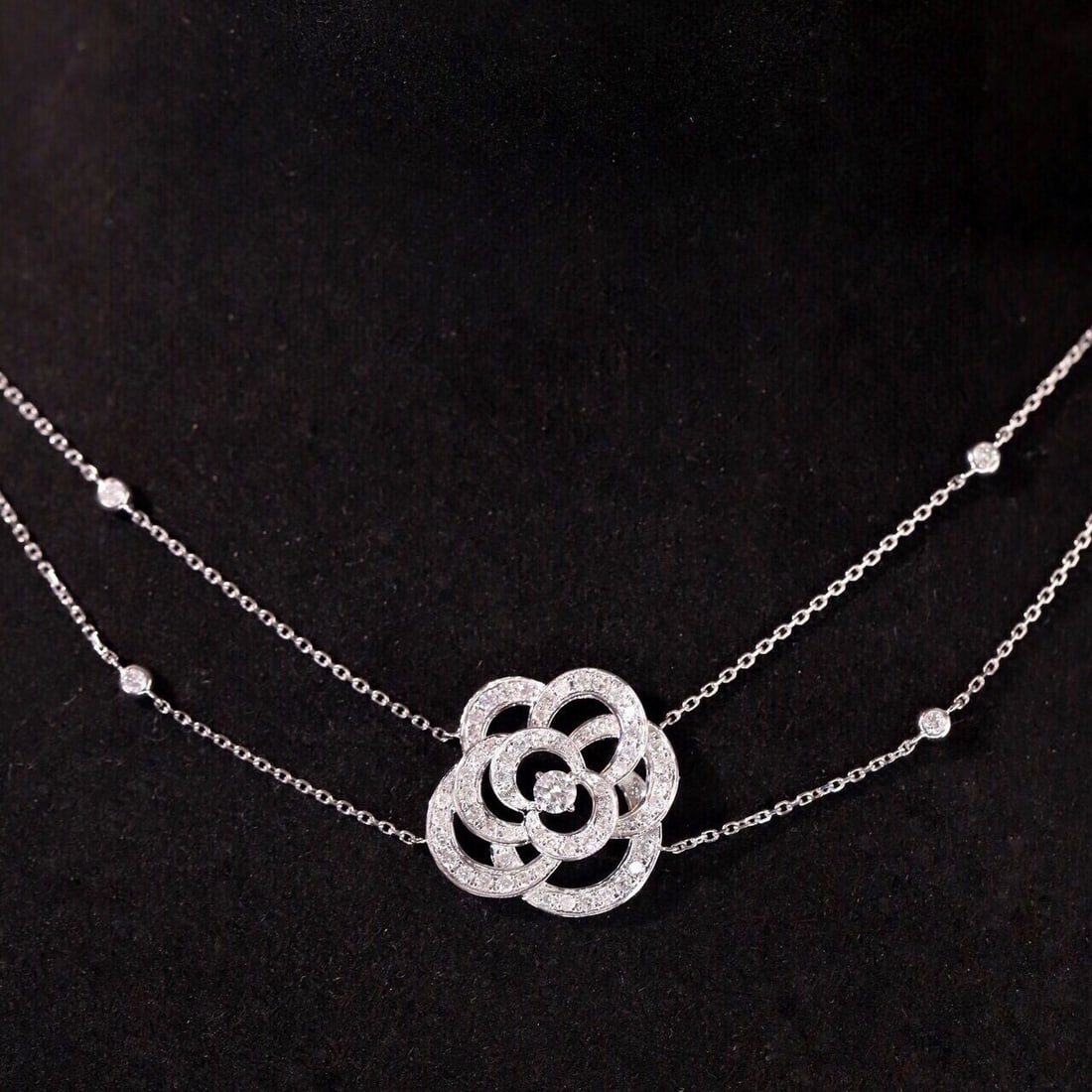 14k Gold 0.8 Ct Natural H Diamond & Flowers Necklace - 2