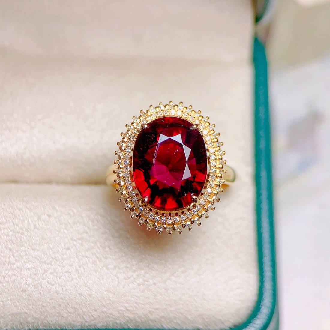 14k Gold 5.85 Ct Natural Tourmaline & Diamond Ring: Ref:230936299 // gold content:14k gold // ring size:7. 25us // // main gemstone:tourmaline // shape:oval // carat weight:5. 85ct // color:red // treatment:natural // // adjacent gemstone 2 :
