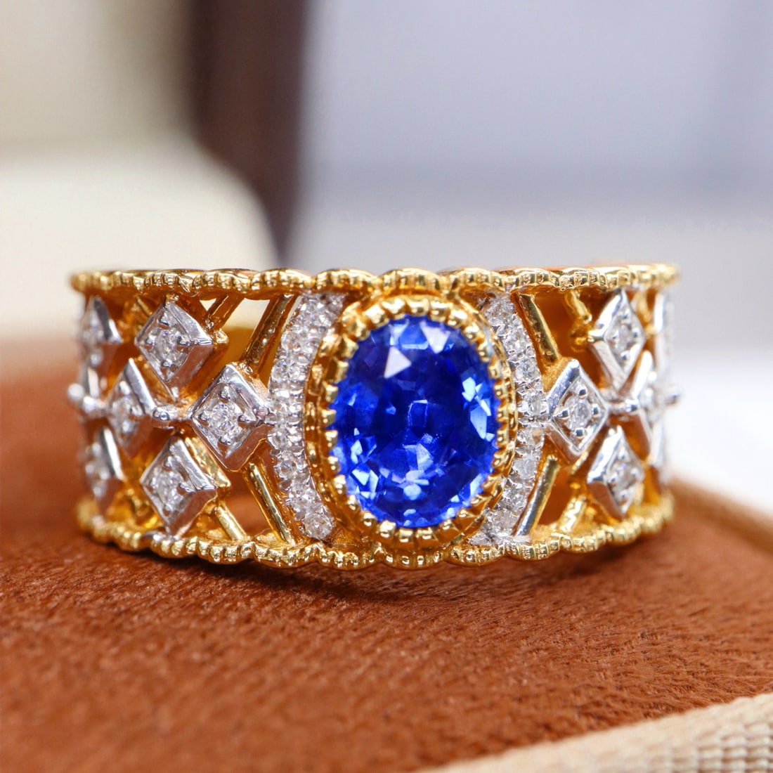 14k Gold 1.07 Ctw Natural Sapphire & Diamond Ring: Ref:230936302 // gold content:14k gold // ring size:7. 25us // // main gemstone:sapphire // shape:oval // carat weight:0. 92ct // color:royal blue // treatment:natural // // adjacent gemstone 2 :