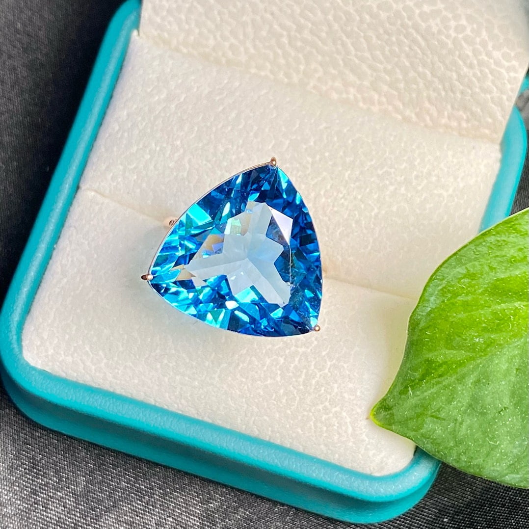 14k Gold 20.3 Ct Natural Topaz & Diamond Ring - 5