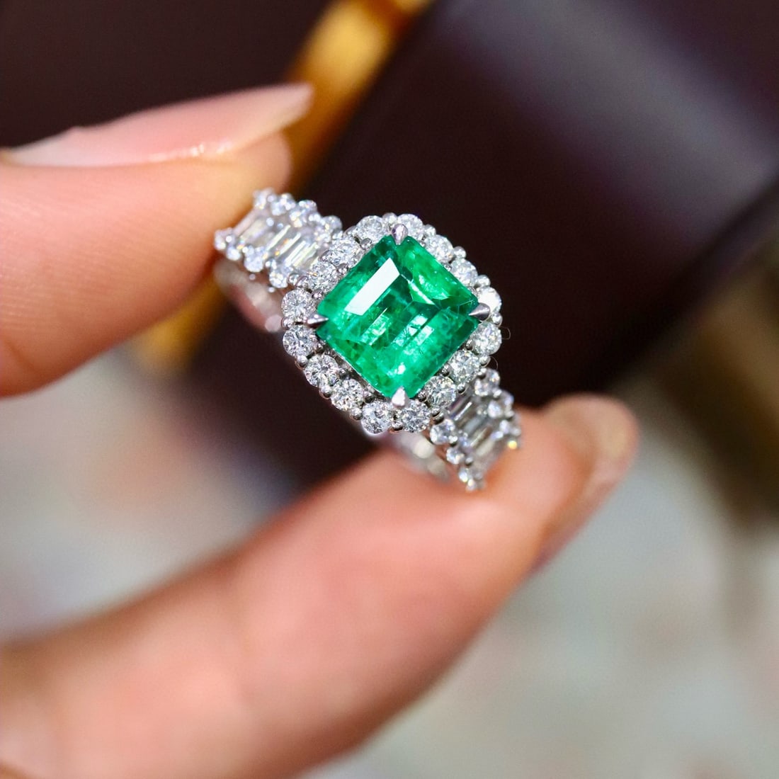 14k Gold 1.99 Ctw Vivid Green Natural Emerald & Diamond Ring - 6