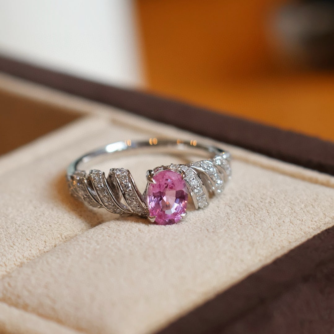 14k Gold 1.42 Ctw Natural Sapphire & Diamond Ring: Ref:230936307 // gold content:14k gold // ring size:7. 25us // // main gemstone:sapphire // shape:oval // carat weight:1ct // color:pink // treatment:natural // // adjacent gemstone 2 : diamond //