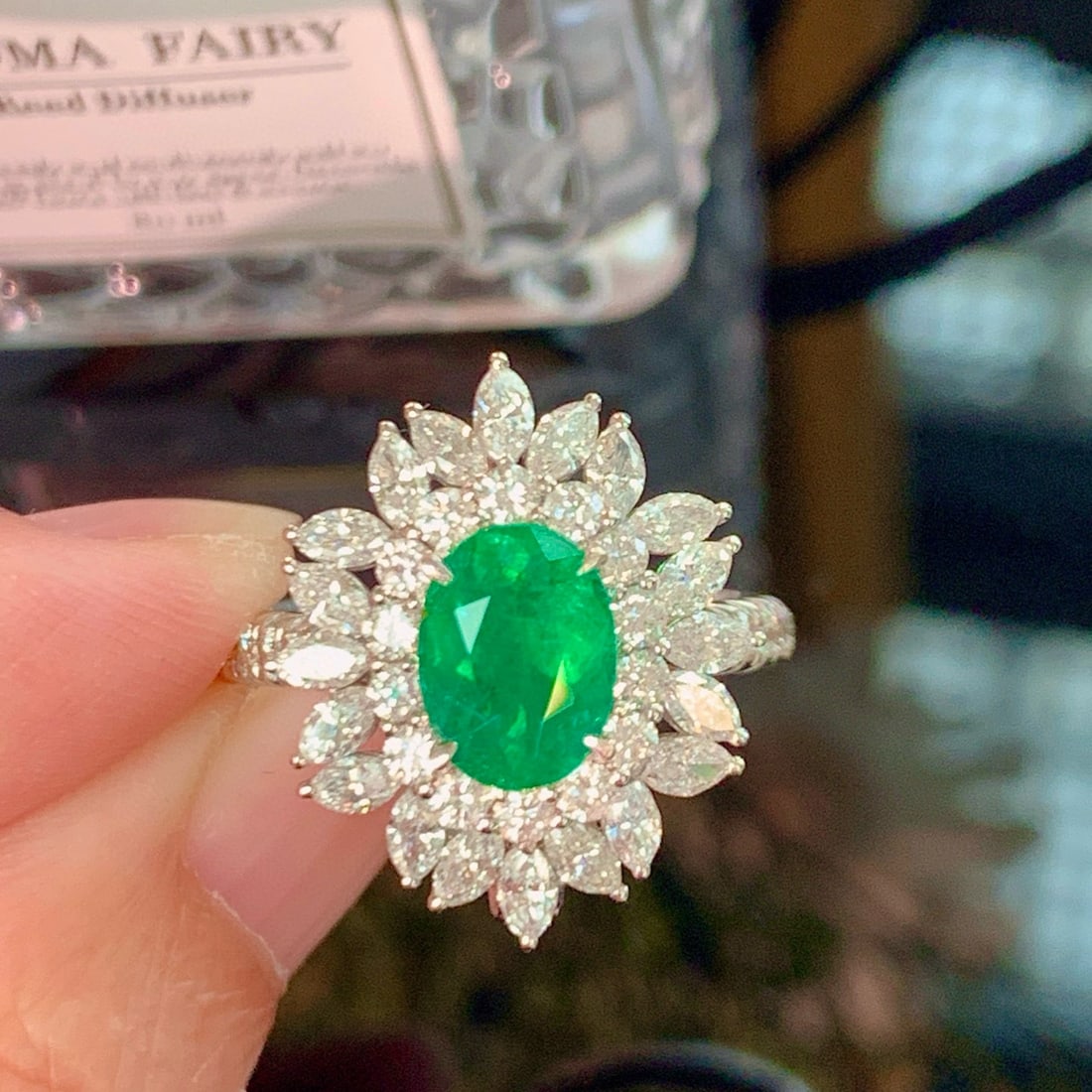 14k Gold 3.08 Ctw Vivid Green Natural Emerald & Diamond Ring/pendant( Without Chain ): Ref:230936312 // gold content:14k gold // ring size:7. 25us // // main gemstone:emerald // shape:oval // carat weight:1. 24ct // color:vivid green // treatment:natural // // adjacent gemstone 2 :