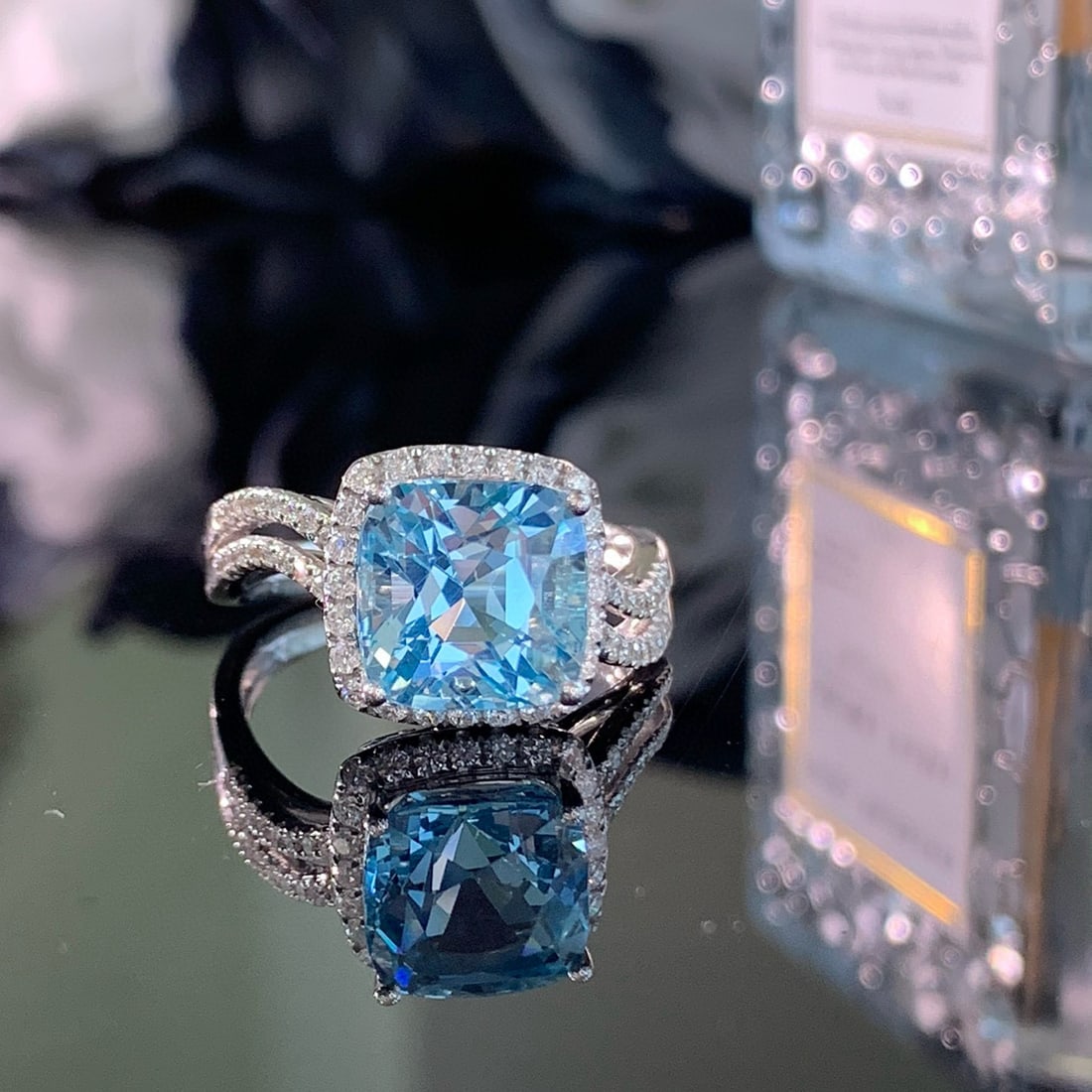 14k Gold 4.49 Ctw Natural Aquamarine & Diamond Ring: Ref:230936328 // gold content:14k gold // ring size:7. 25us // // main gemstone:aquamarine // shape:cushion // carat weight:4. 08ct // color:santa maria color // treatment:natural // // adjacent