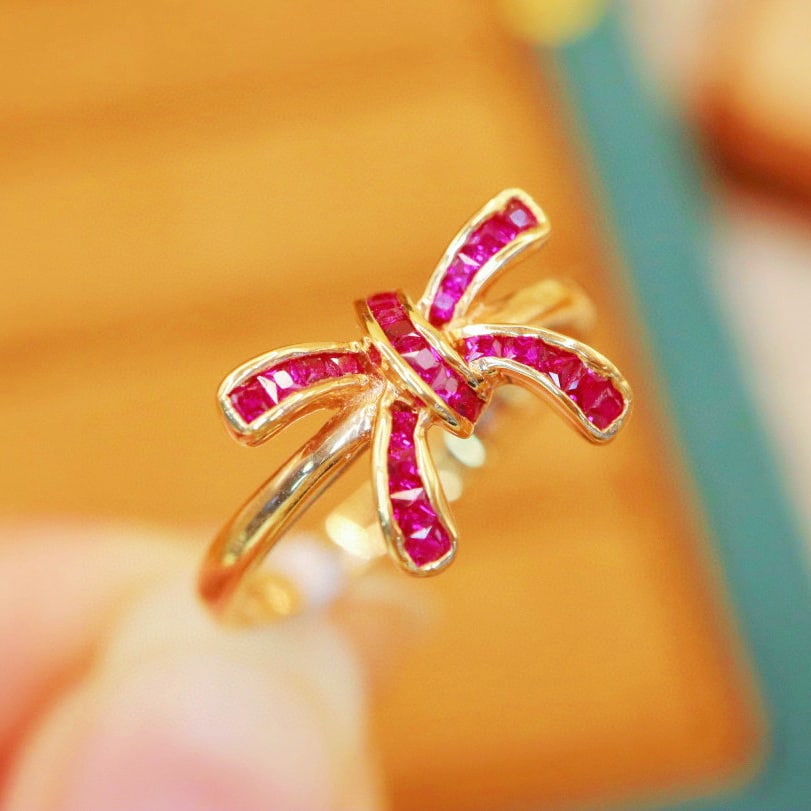 14k Gold 0.7 Ct Natural Ruby Ring - 4