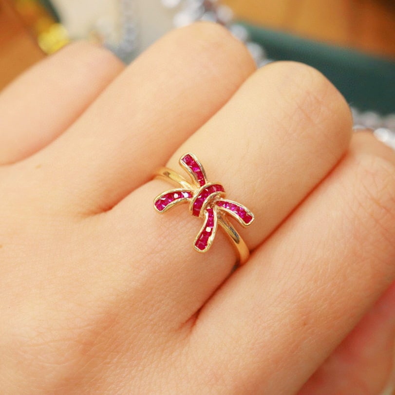 14k Gold 0.7 Ct Natural Ruby Ring - 6