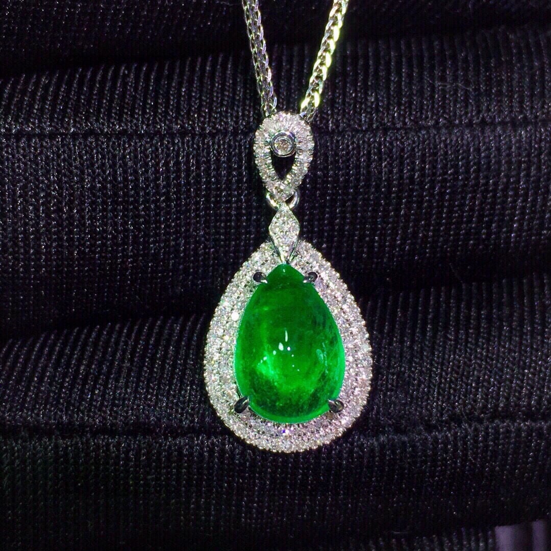 14k Gold 2.92 Ct Vivid Green Natural Emerald & Diamond Pendant( Without Chain ): Ref:230936353 // gold content:14k gold // main gemstone:emerald // shape:pear // carat weight:2. 92ct // color:vivid green // treatment:natural // // adjacent gemstone 2 : diamond // shape:round //